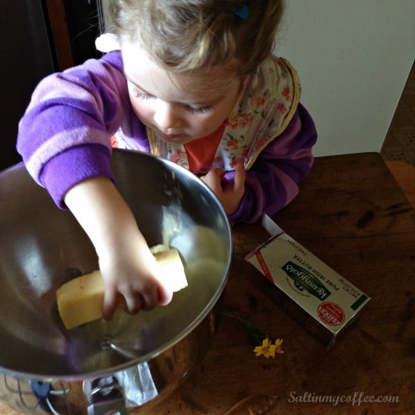 baking coconut flour cookies with kids