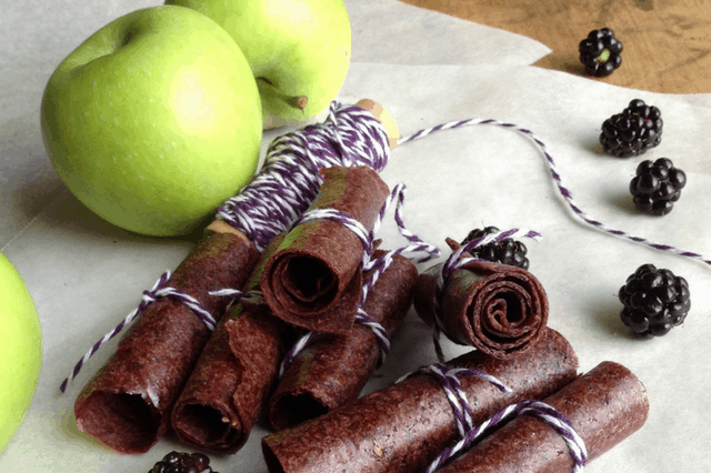 Homemade Blackberry Fruit Roll-ups - Paleo Grubs