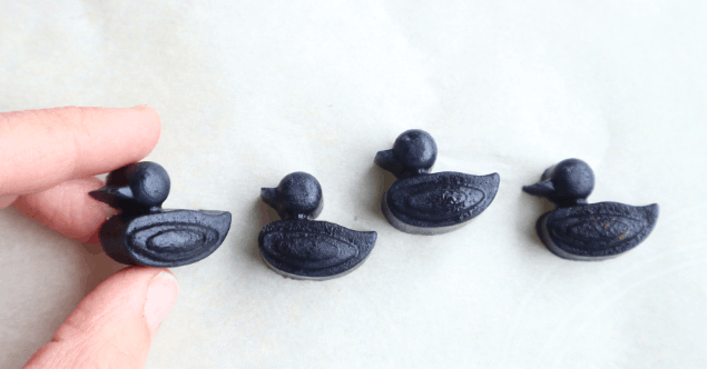 probiotic blackberry gummies ducks in a row