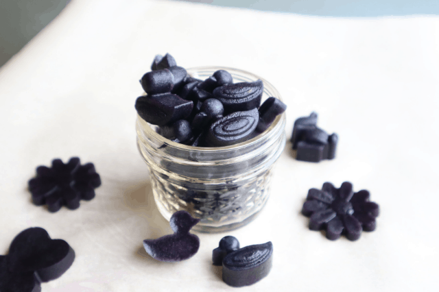 homemade blackberry gummies with probiotics