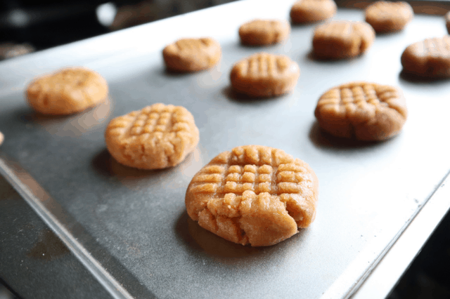 gluten free peanut butter cookie dough