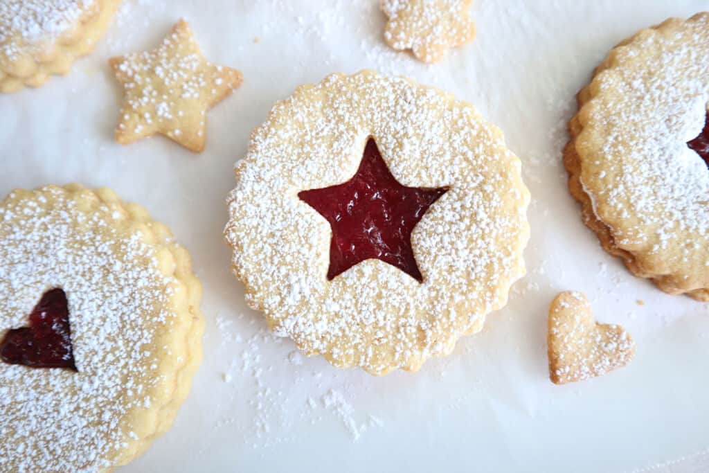 Einkorn Linzer Cookies with cherry jam