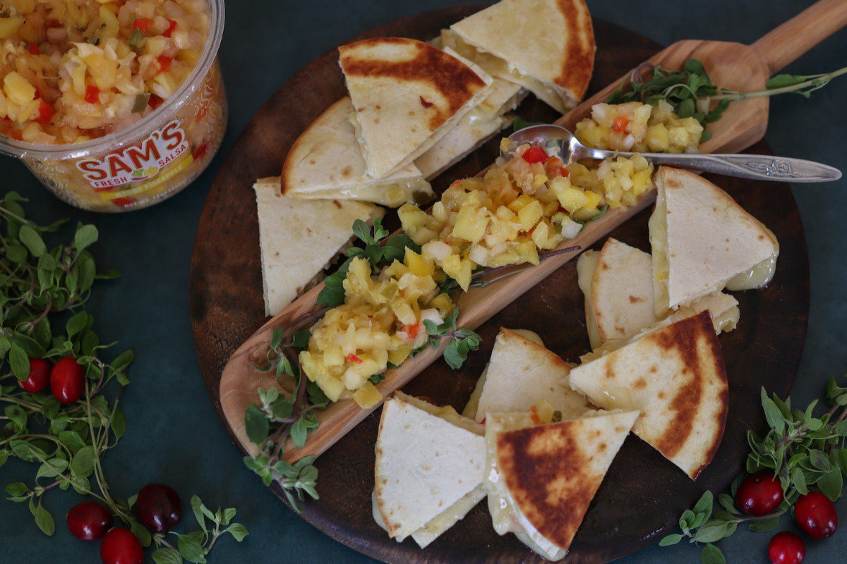 15 Camembert Cheese Recipes From Baked to Deep-Fried - Insanely Good