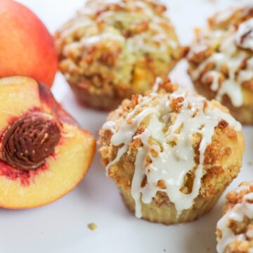 peach streusel muffins