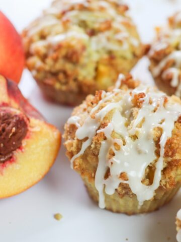 peach streusel muffins