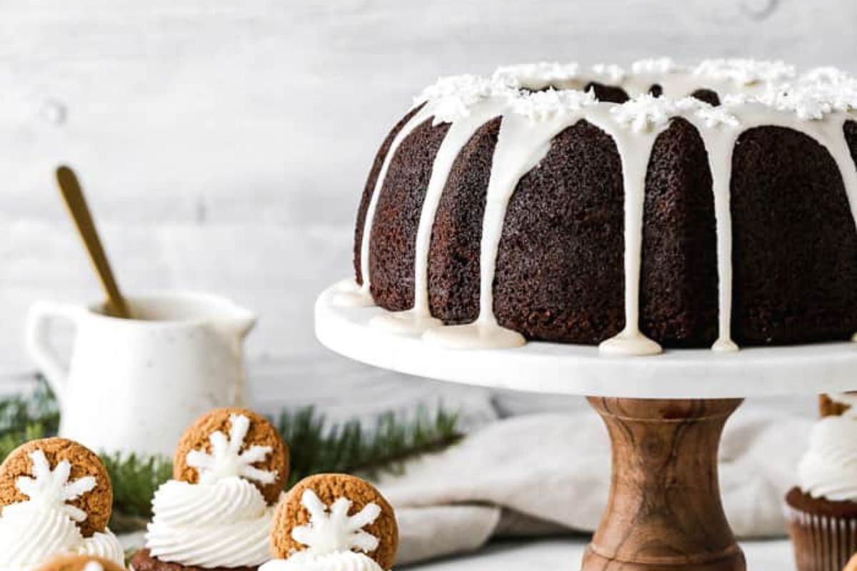 Gingerbread Everything: 15 Recipes Straight From Mrs. Claus' Kitchen - Salt in my Coffee