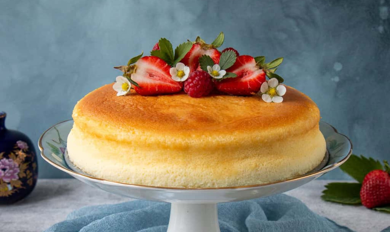  a fluffy Japanese cheesecake