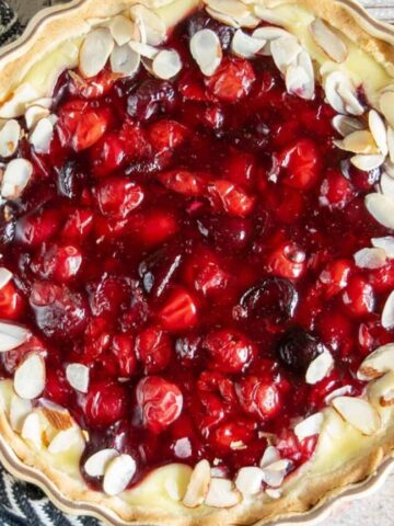 a beautiful cherry pie