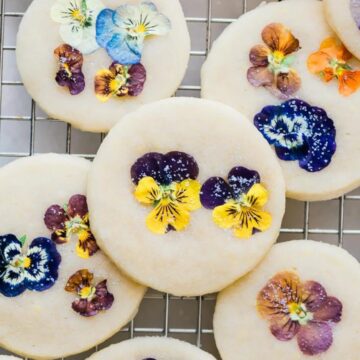 shortbread cookies with flowers on top