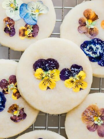 shortbread cookies with flowers on top