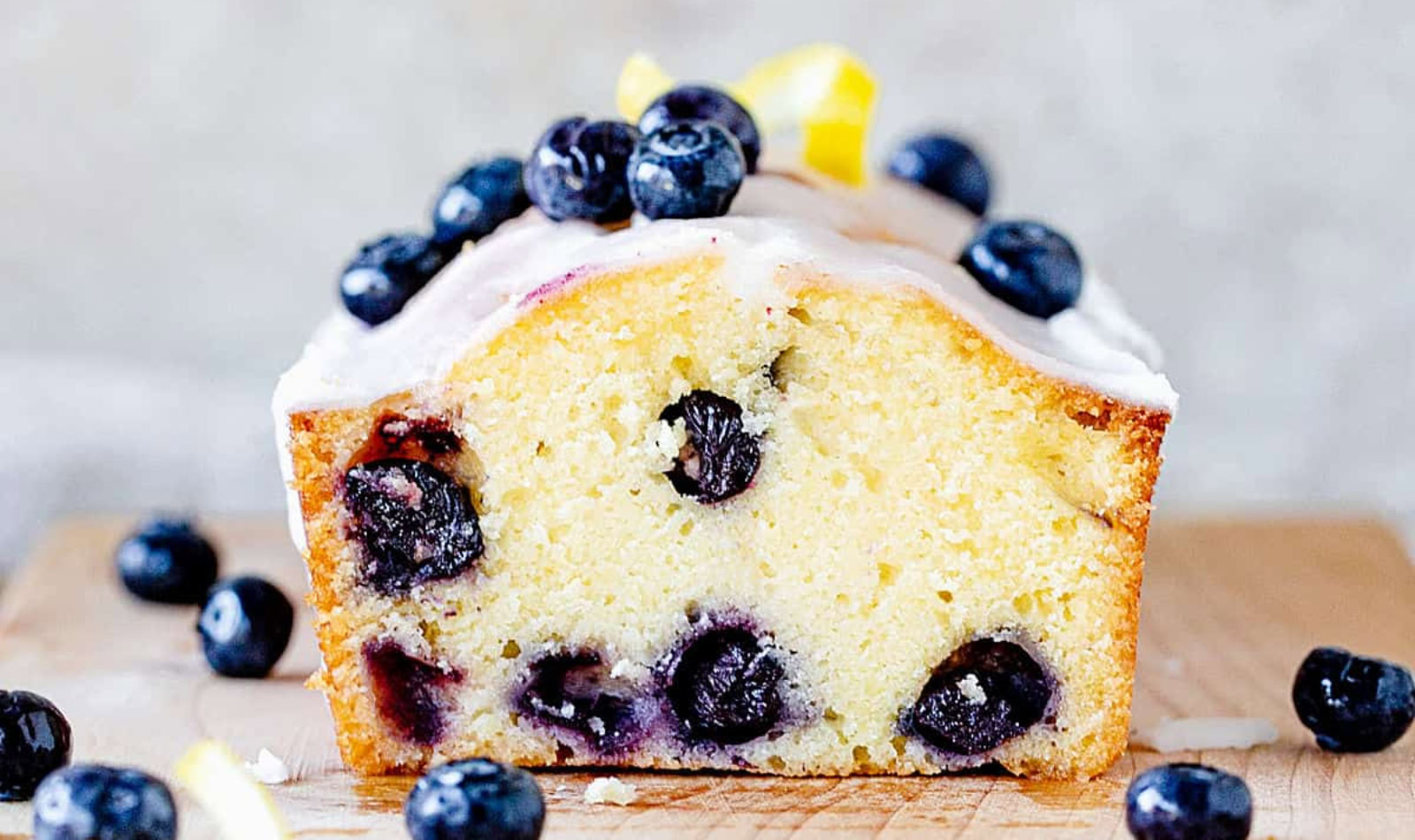 a blueberry lemon pound cake