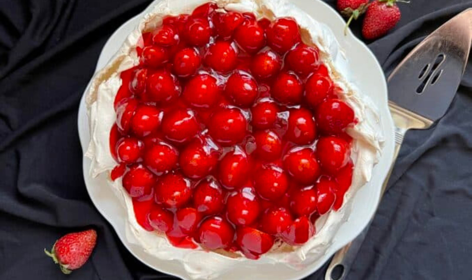a strawberry dessert