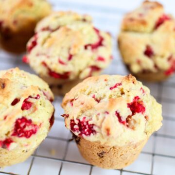 fresh raspberry muffins